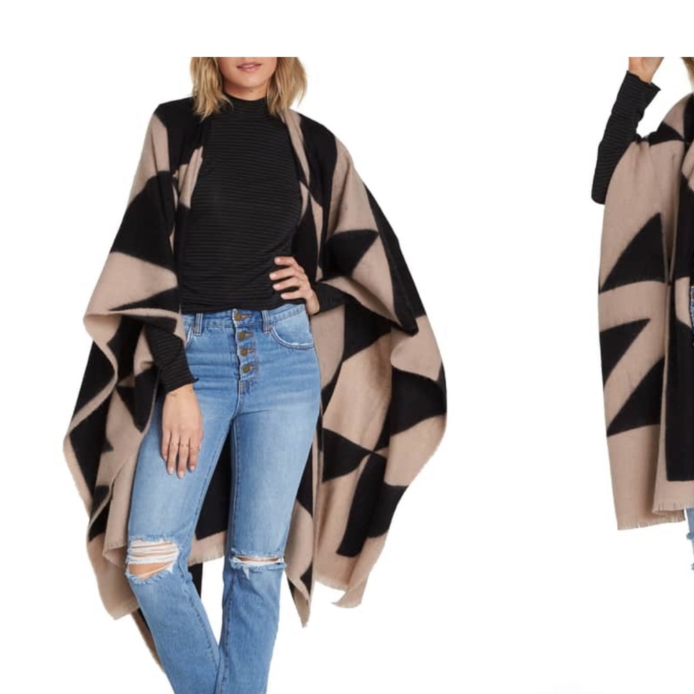 Black and camel geometric wrap